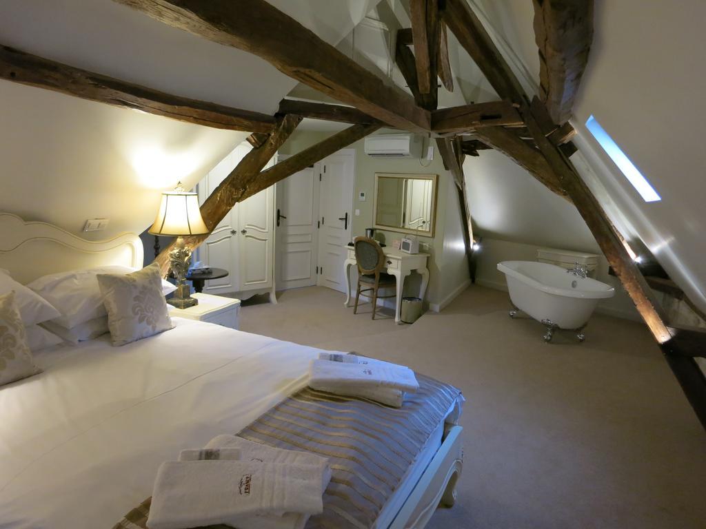Logis Hotel De France La Chartre-sur-le-Loir Exteriér fotografie