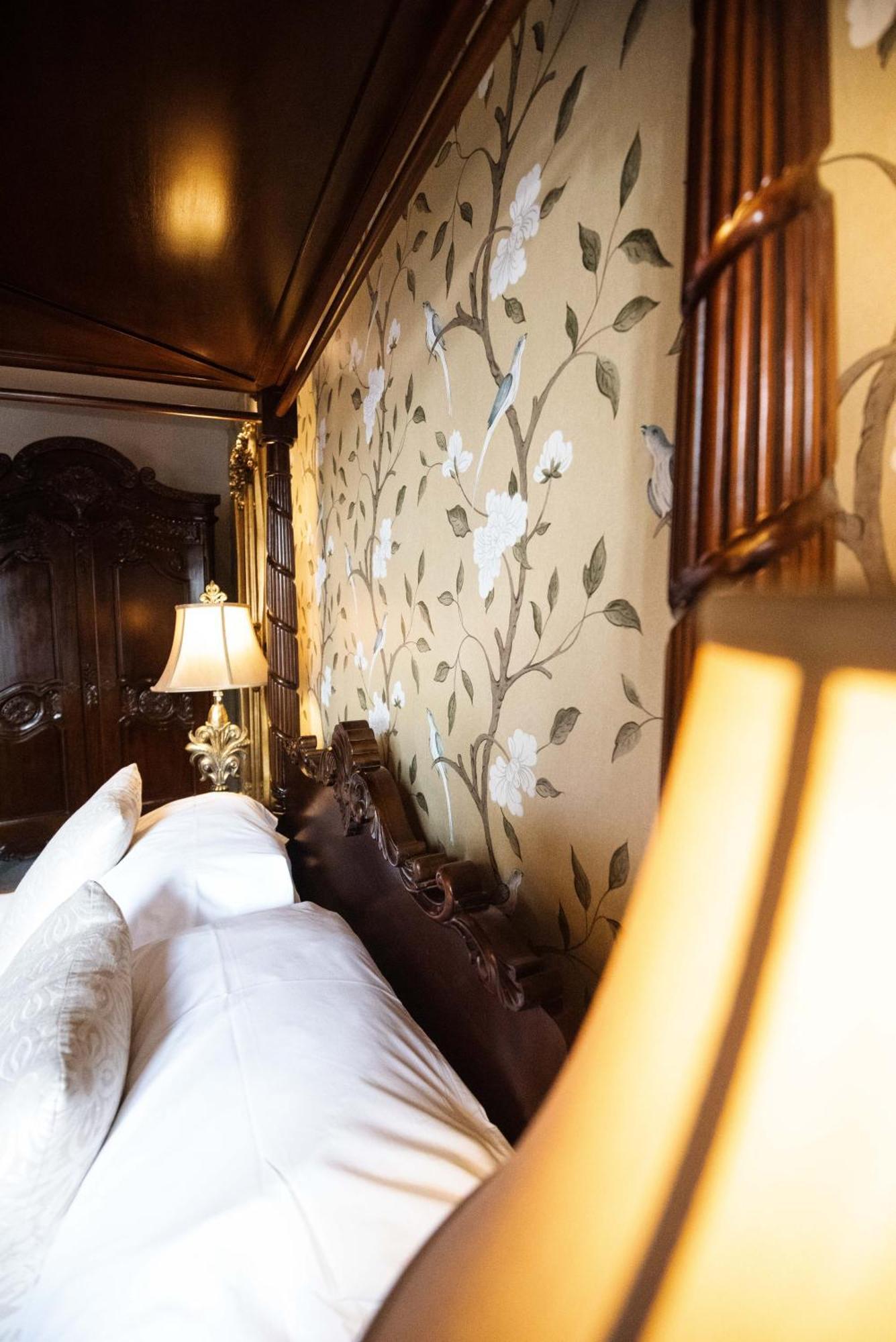 Logis Hotel De France La Chartre-sur-le-Loir Exteriér fotografie