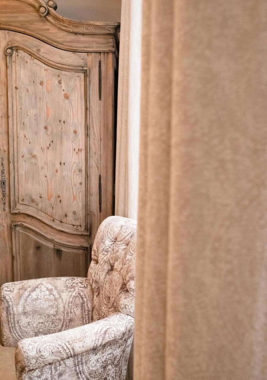 Logis Hotel De France La Chartre-sur-le-Loir Exteriér fotografie
