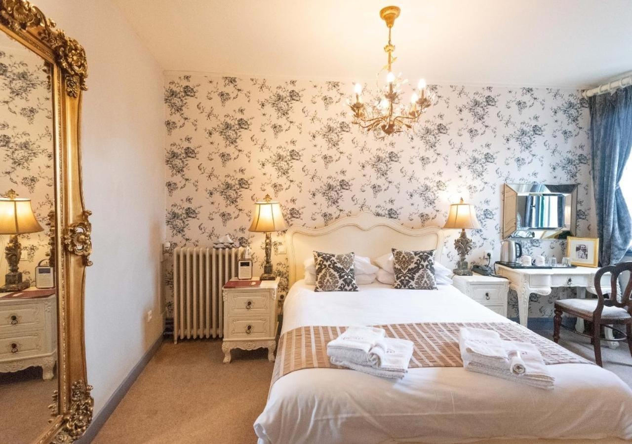 Logis Hotel De France La Chartre-sur-le-Loir Exteriér fotografie