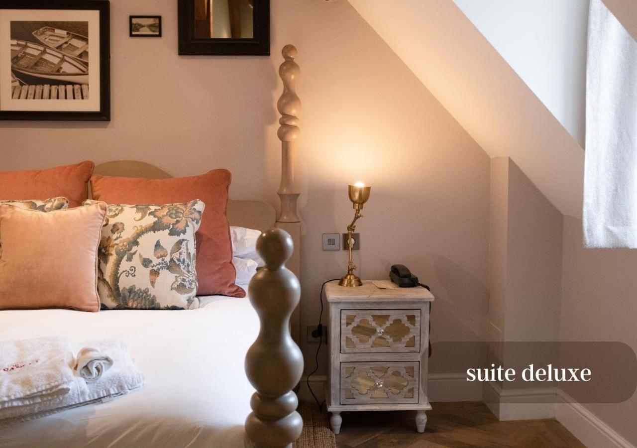Logis Hotel De France La Chartre-sur-le-Loir Exteriér fotografie
