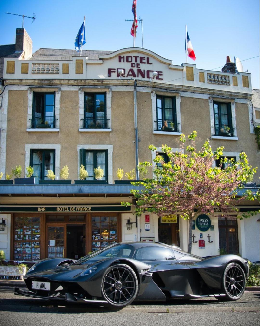 Logis Hotel De France La Chartre-sur-le-Loir Exteriér fotografie