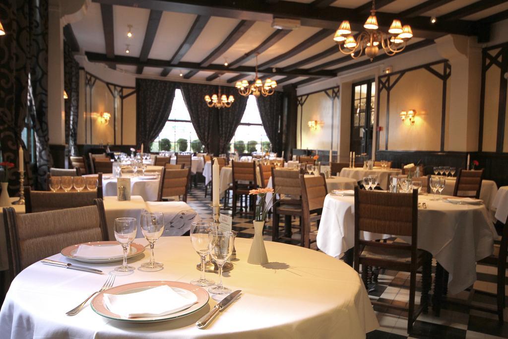 Logis Hotel De France La Chartre-sur-le-Loir Exteriér fotografie
